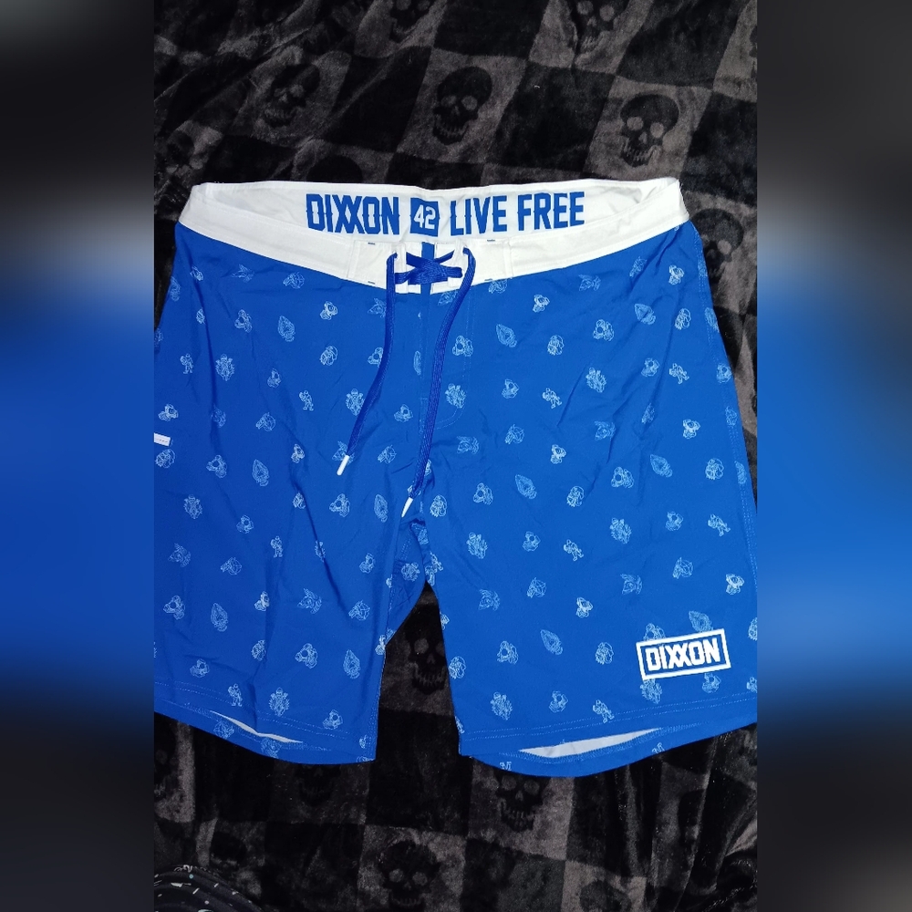 DIXXON Board Shorts Size 42